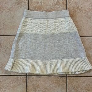 Akini Gray and Cream‎ Knit Sweater Mini Skirt, Sz Small